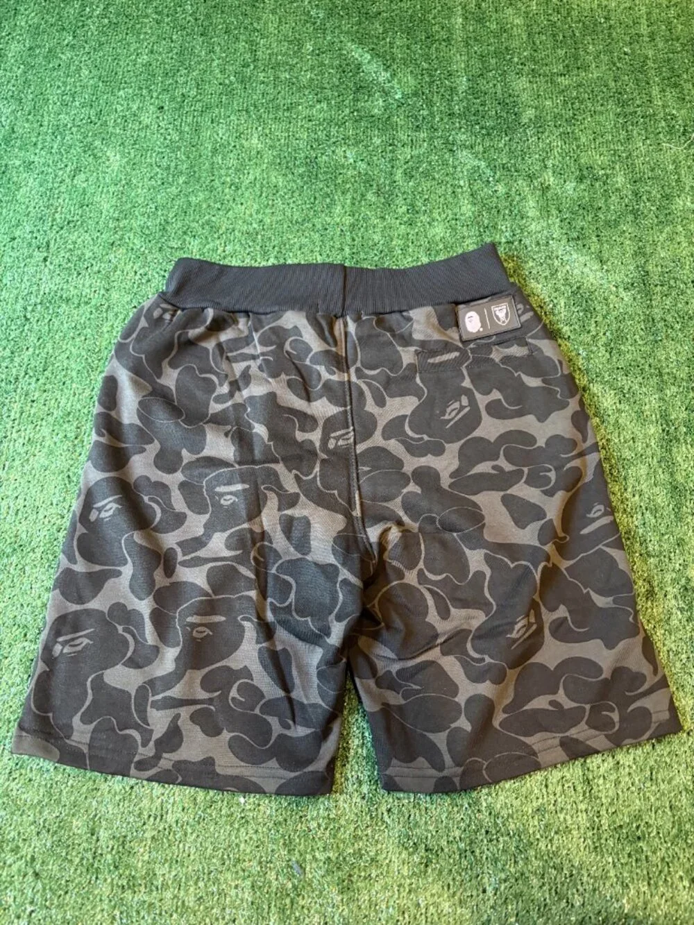 Black BAPE Miami camo shorts 🖤 - Picture 2 of 7